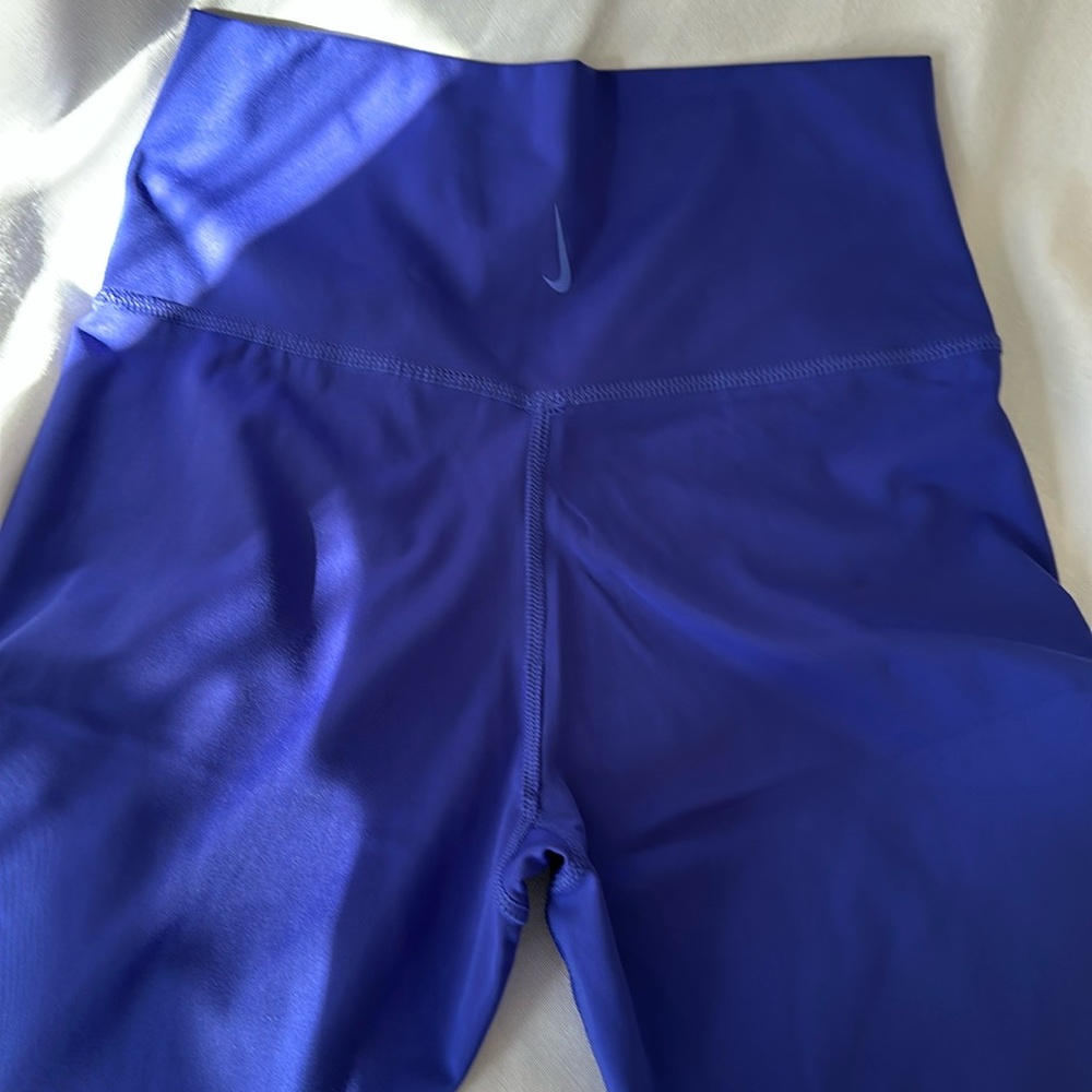 Nike Woman’s Leggings SZ M